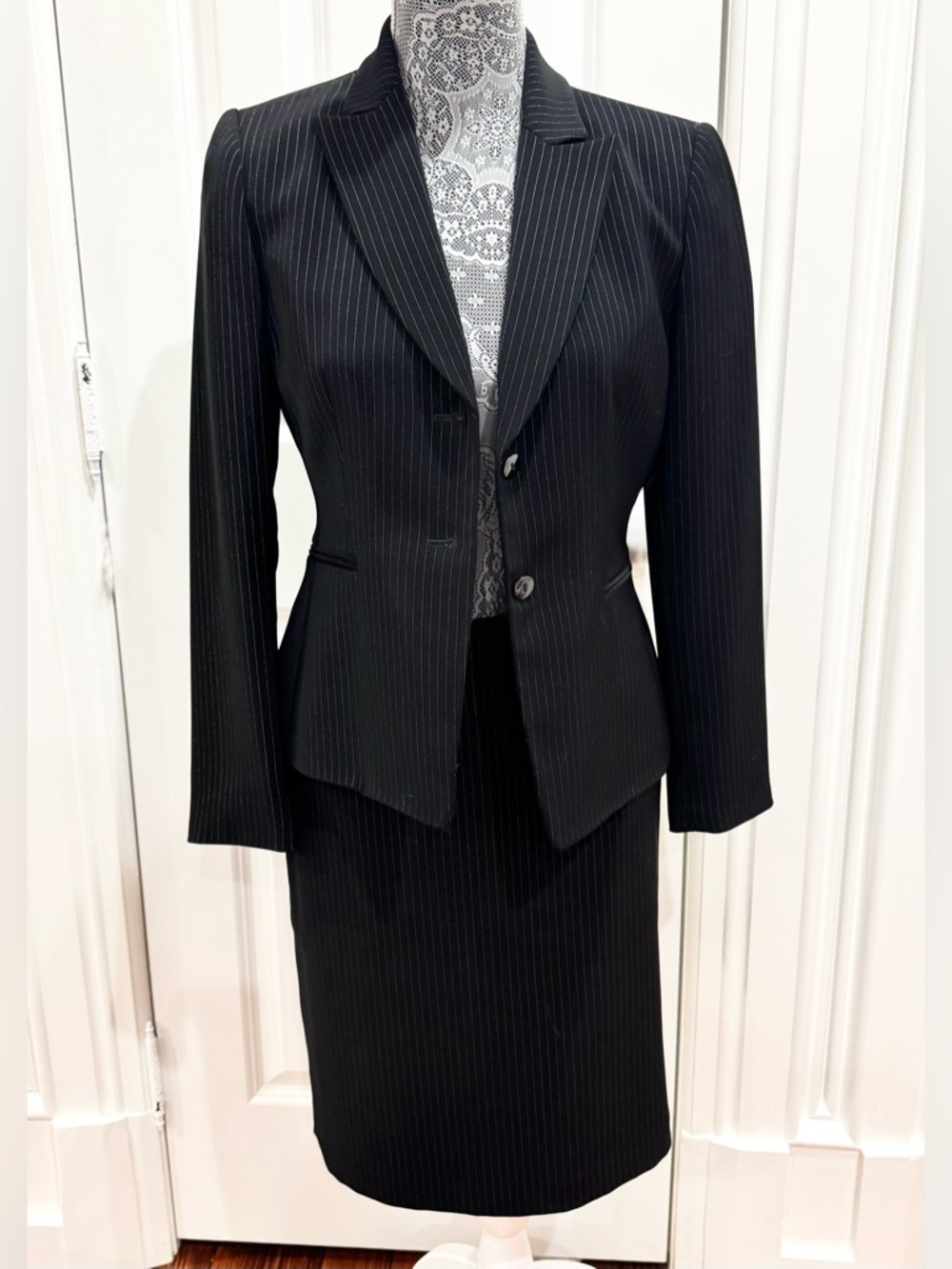 Tahari Woman’s Suit - Lined Skirt and Blazer Black w/ White Pinstripes  Size 4P
